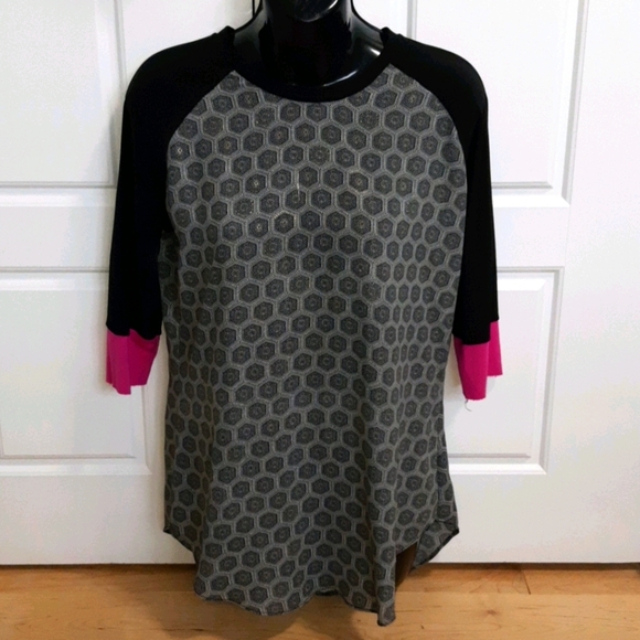 One of a Kind Top - Picture 1 of 5